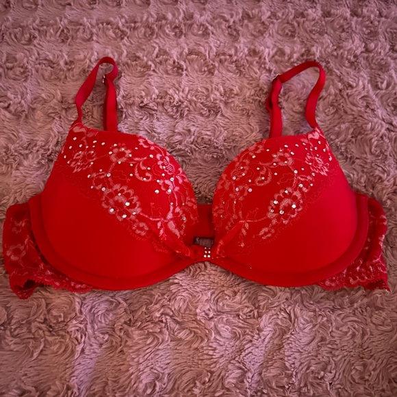$6.99 SHIPPING Victoria’s Secret Rhinestone Push Up Bra - Picture 1 of 2